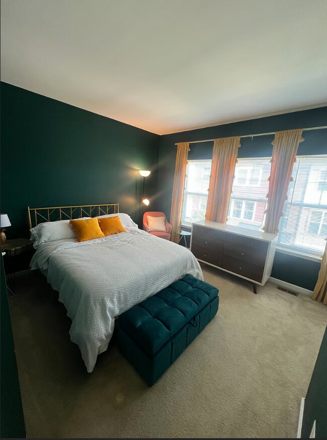 Building Photo - 3728 Foote St NE