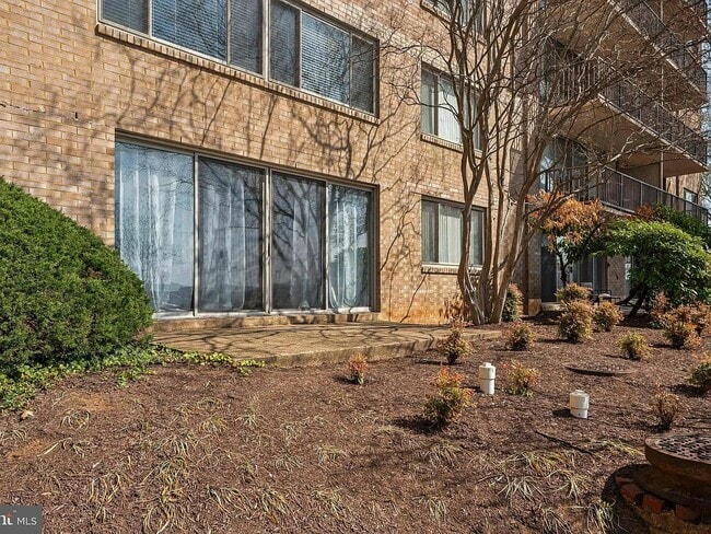 Building Photo - 4410 Oglethorpe St