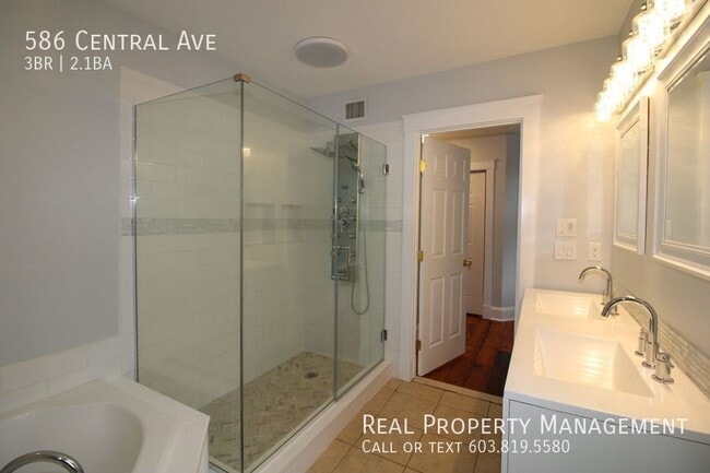 Building Photo - 586 Central Ave