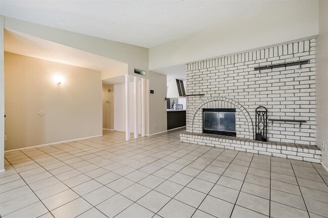 Building Photo - 6615 Blue Ridge Dr
