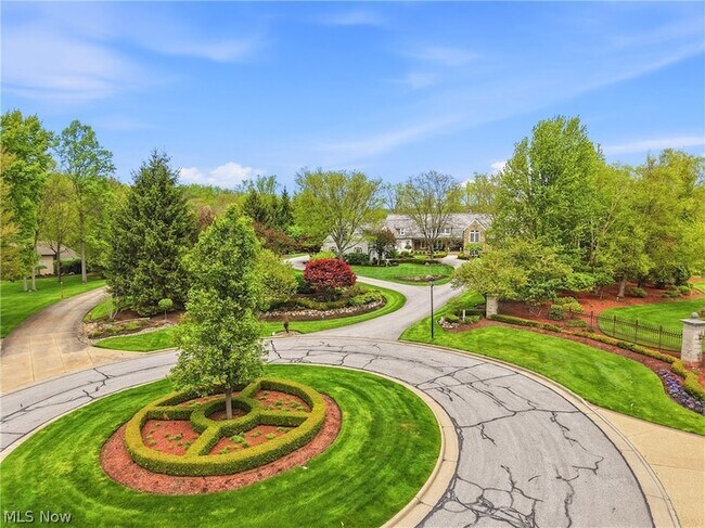 Building Photo - 809 Village Trail