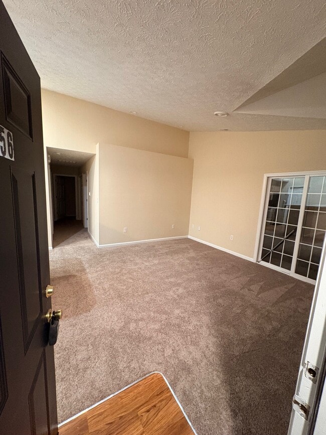 Building Photo - 10756 Central Ave