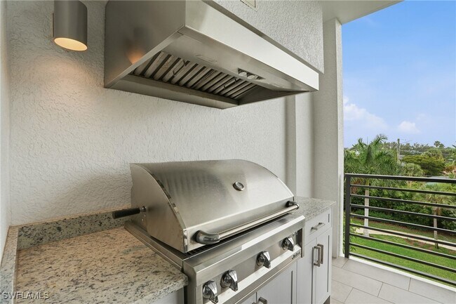 Building Photo - 1125 Central Ave