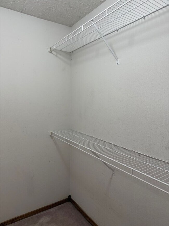 Building Photo - PRE-LEASING! 3 Bedroom in Battlefield