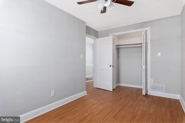 Building Photo - 114 Riverthorn Rd