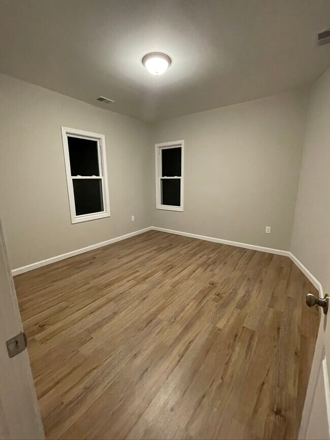 Second Floor Guest Bedroom - 42 Gates St