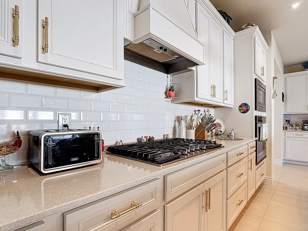 Building Photo - 6485 Shimmering Shrs Ln