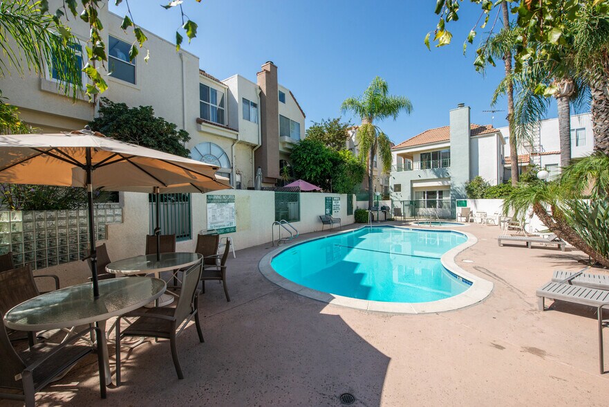 Building Photo - 14347 Albers St