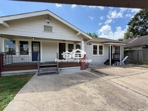 Building Photo - 201 Drennan St