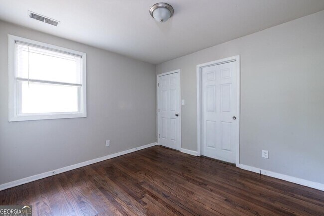 Building Photo - 3527 Bolfair Dr NW