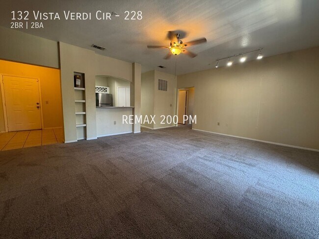 Building Photo - 132 Vista Verdi Cir