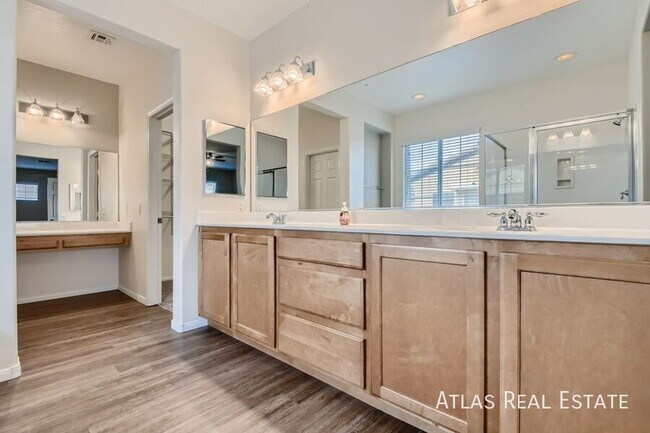 Building Photo - 9826 Mandrake Falls St