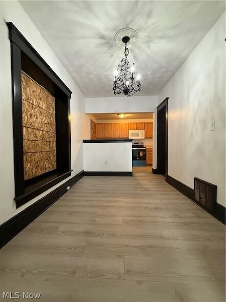 Building Photo - 70 Wise St