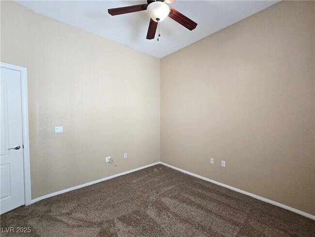 Building Photo - 3325 Cactus Shadow St