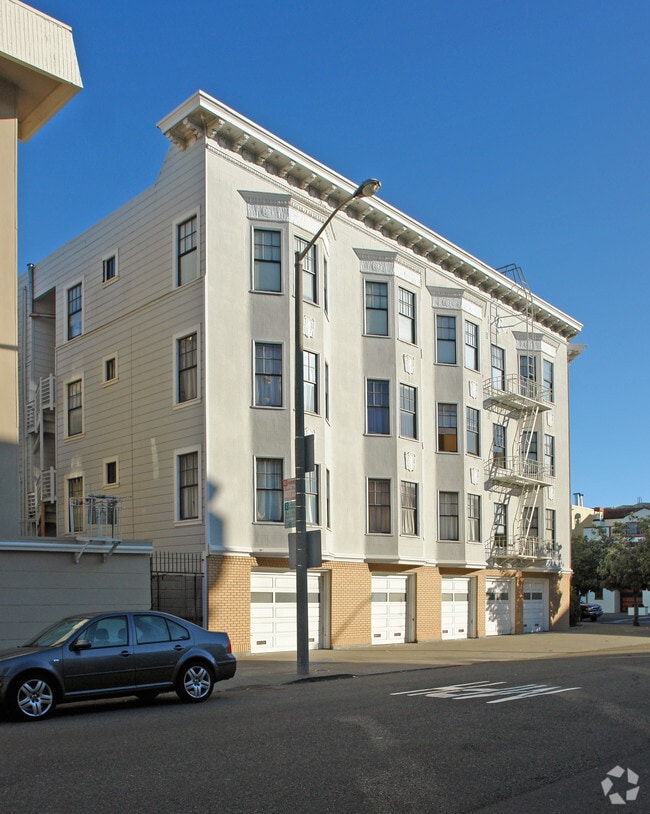 Building Photo - 2 Alhambra St