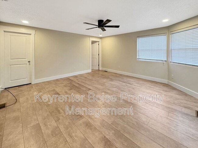 Building Photo - 7867 W Camas St