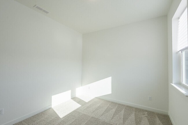 Building Photo - Brand New Home in an Amenity Filled Neighborhood