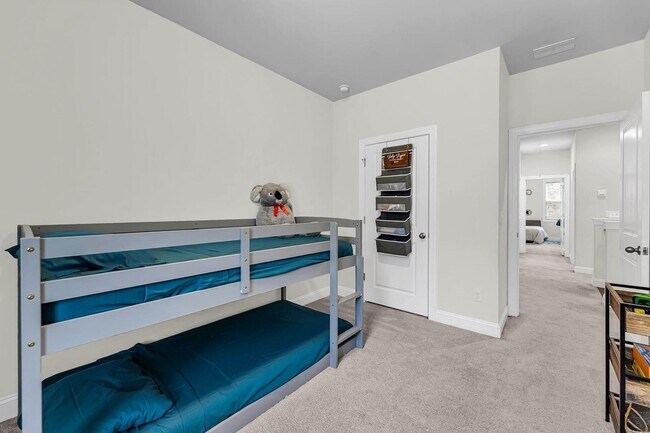 Building Photo - Beautiful 4BR/2.5BA Home in Highly Desirable Park West