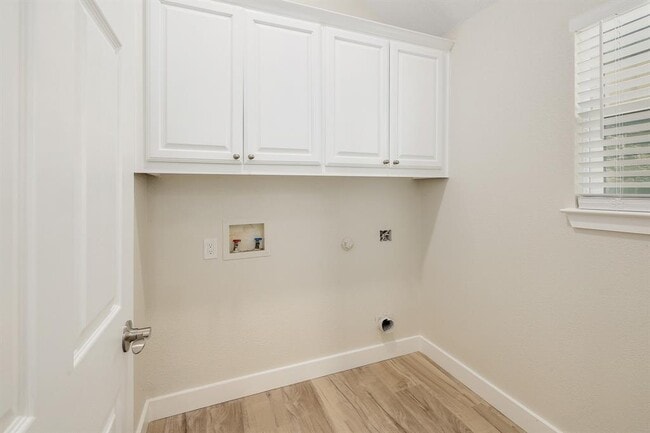 Building Photo - 19509 Brue St