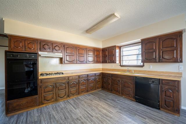 Building Photo - 1605 Maple Dr