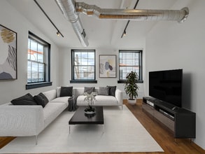 Building Photo - 1851 N Howard St