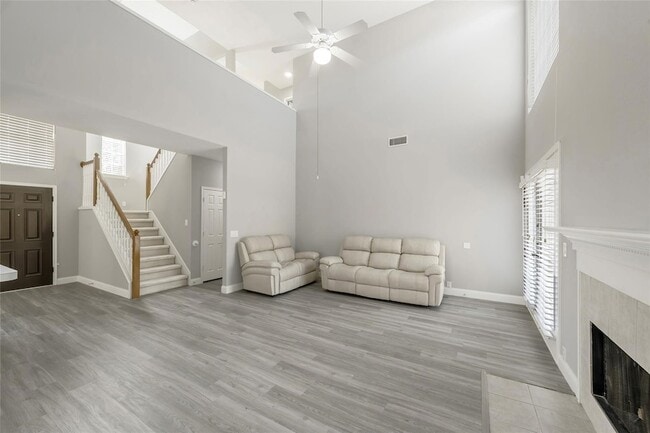 Building Photo - 2313 Hunters Run Dr