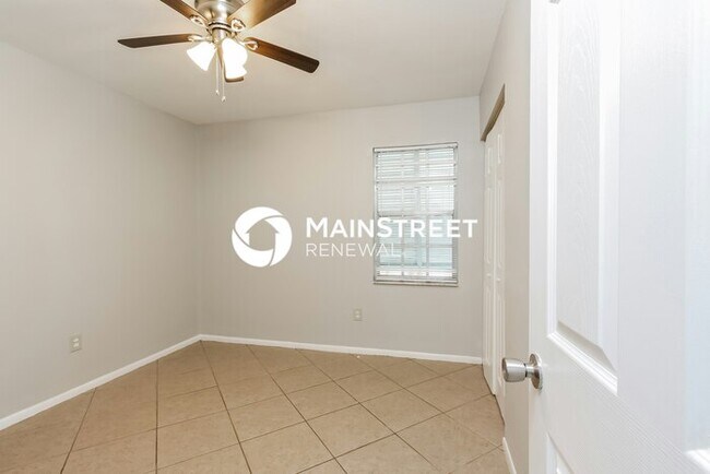 Building Photo - 3 Bedroom Pet-Friendly Home in North Port, FL with Main Street Renewal