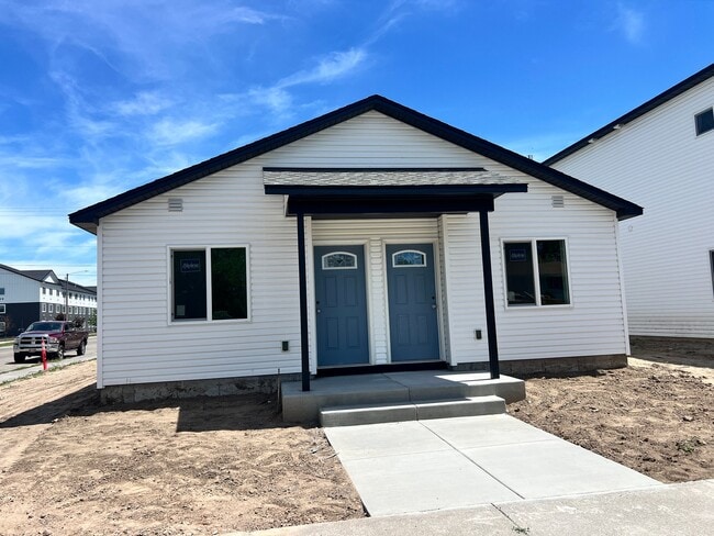 Building Photo - 1300 Cassia Ave