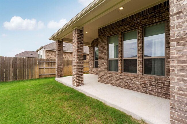 Building Photo - 1144 Cathedral Oaks Dr