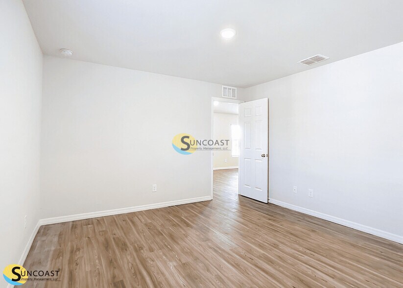 Building Photo - 27233 Partin Dr