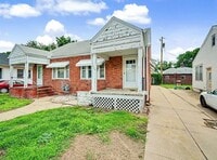 Building Photo - 221 Baker St