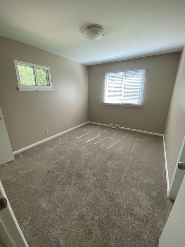 Building Photo - 1953 S Missouri Ave