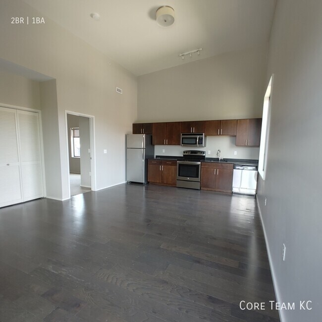 Building Photo - 3632 Gillham Rd