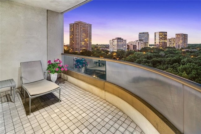 Building Photo - 3510 Turtle Creek Blvd