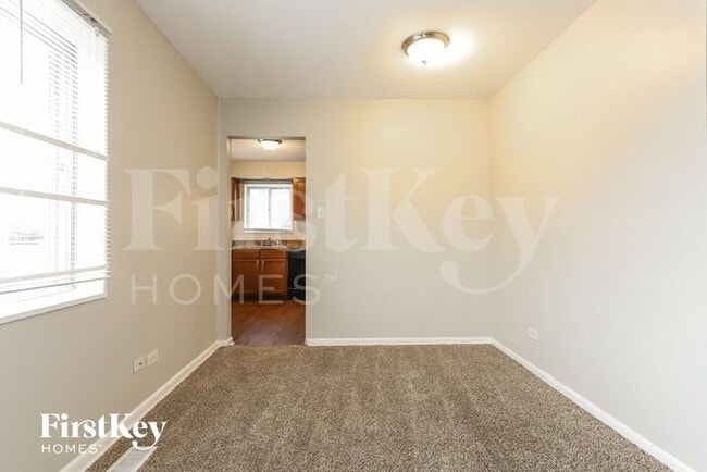 Building Photo - 1237 Balmoral Ave