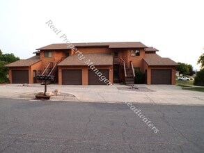 Building Photo - 2 Bed 2 Bath Condo For Rent