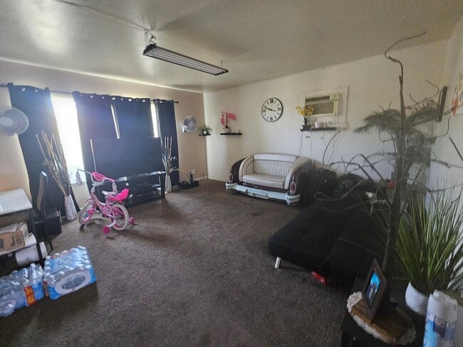 Building Photo - 728 Illinois Ave