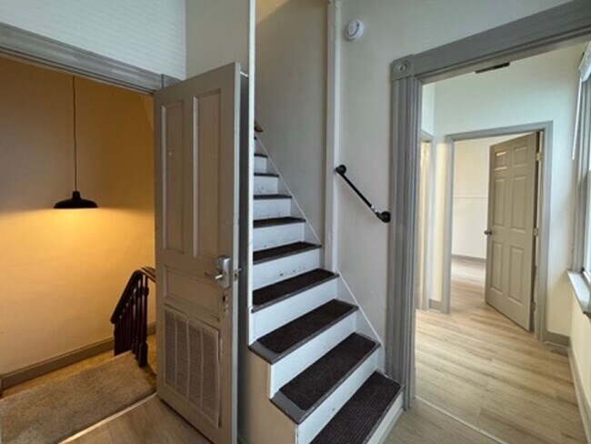 Building Photo - 308 Klotter Ave