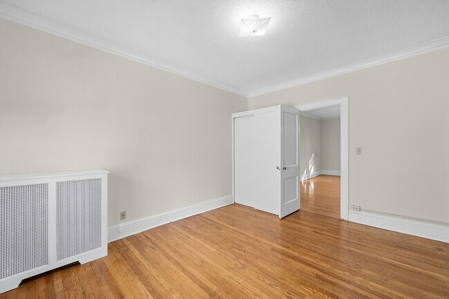 Building Photo - 91 Maplewood Ave