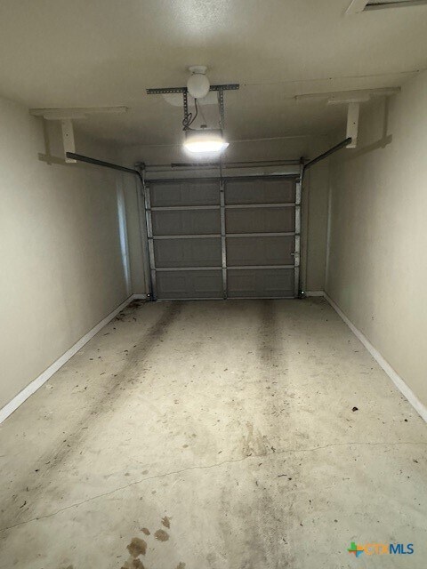 Building Photo - 428 Aguila St
