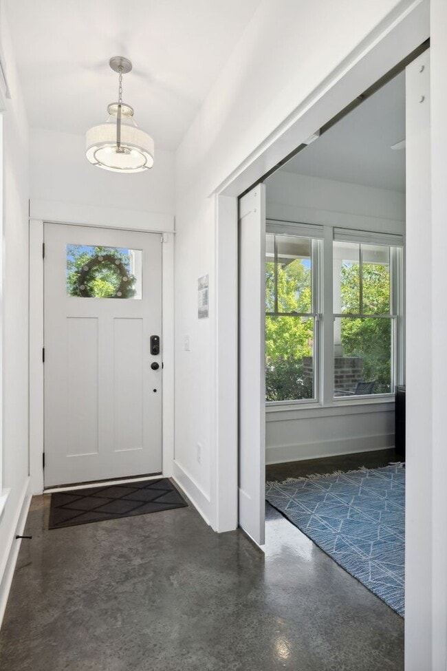 Building Photo - Germantown Gem just 1 mile from Downtown N...