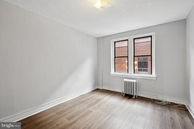 Building Photo - 7250 Chestnut St