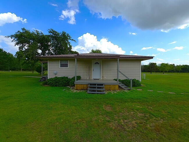 Building Photo - Spacious Country Home for Lease in Van, Texas!