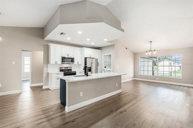 Building Photo - 5092 Abagail Dr