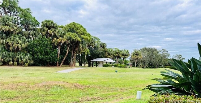 Building Photo - 2561 SW Egret Pond Cir