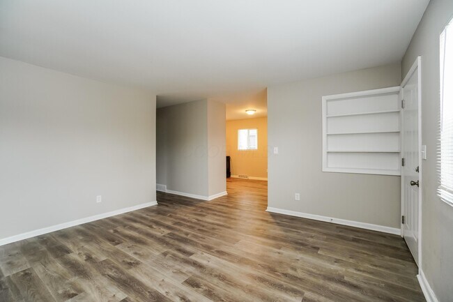 Building Photo - 2832 Azelda St