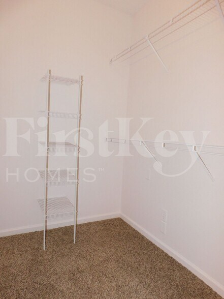 Building Photo - 9279 Windy Meadow Ln