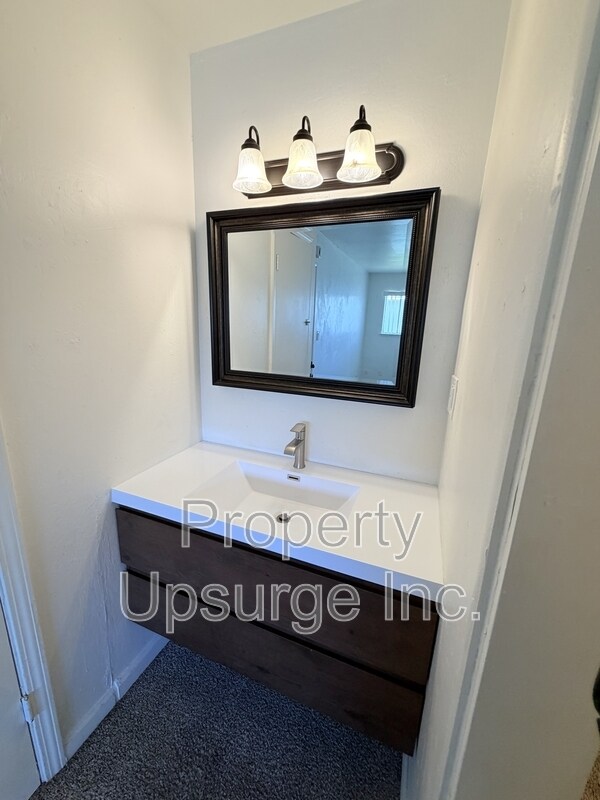 Building Photo - 330 Bird St