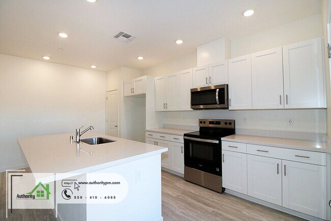 Building Photo - 2839 Hopkins Ave