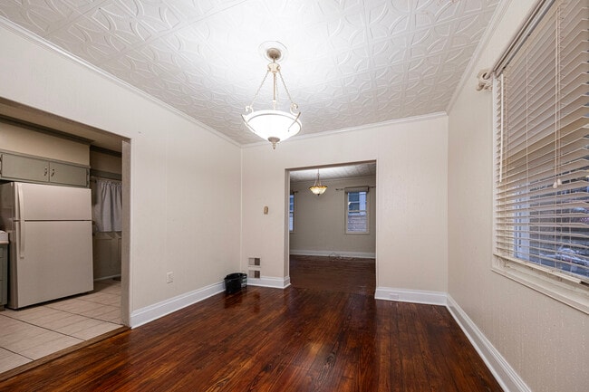 Building Photo - 373 New York Ave